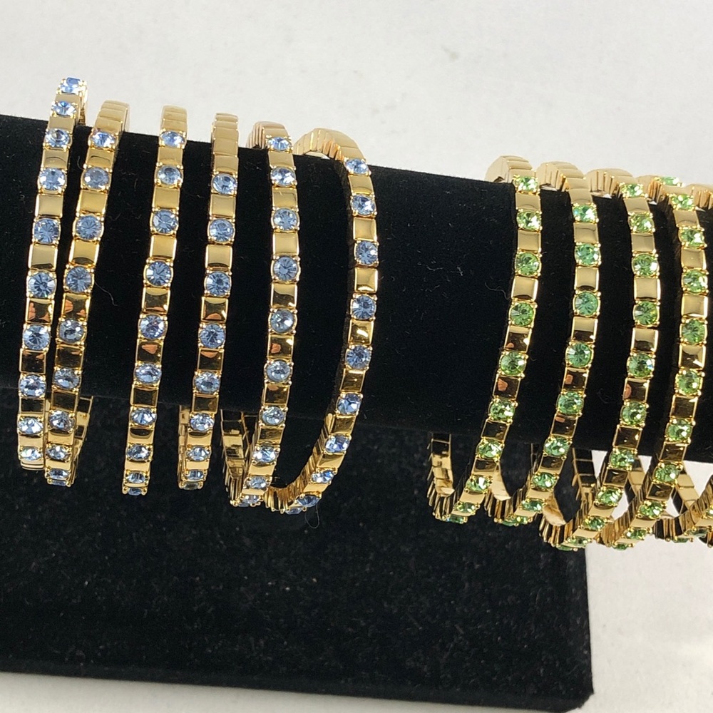 Bundle Set of 12 Joan Rivers flex cuff bracelets - Picture 5 of 6
